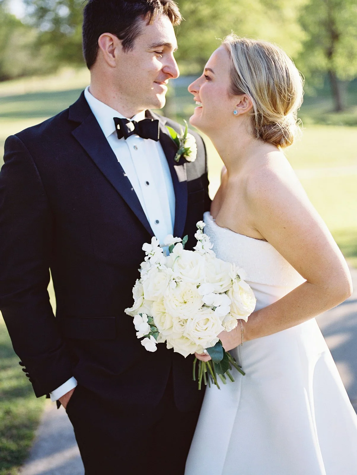 The Country Club of Salisbury Spring Wedding