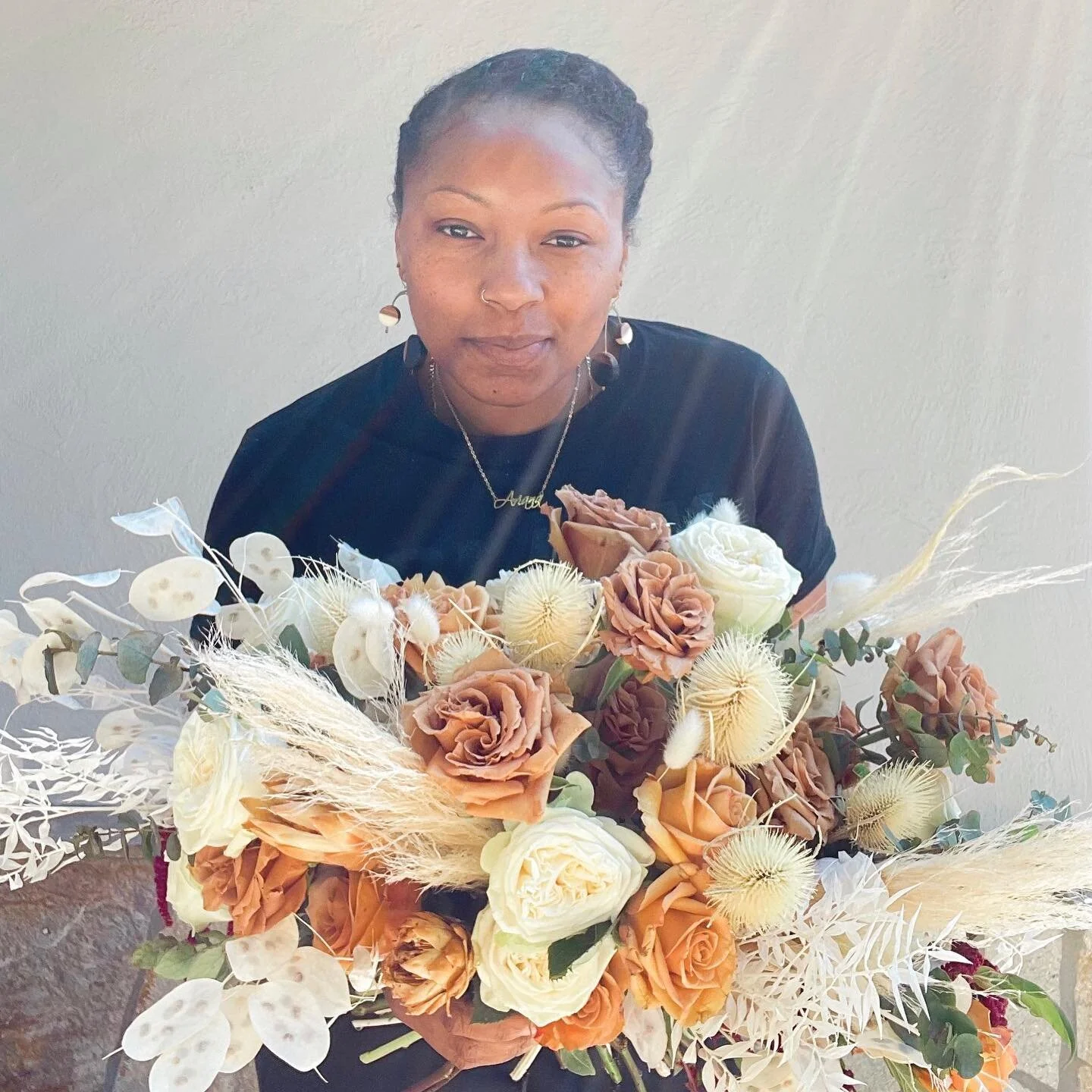 Just me... loving this textured bouquet from yesterday&rsquo;s beautiful wedding😍😍😍