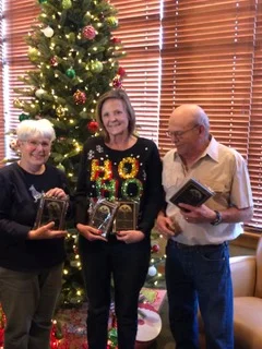 Bobbie Schiffelbein, Lynette Stone & Charlie Schiffelbein Name of Dog: GCH CH Hicliff’s Razz Ma Tazz Zytut ROM Owners Name(s): Roberta Schiffelbein, Lynette Stone Title Earned: ROM Name of Dog: Ch Charbo’s Nyte Raven v Jalyn Owners Name(s): Roberta & Charles Schiffelbein Title Earned: CH