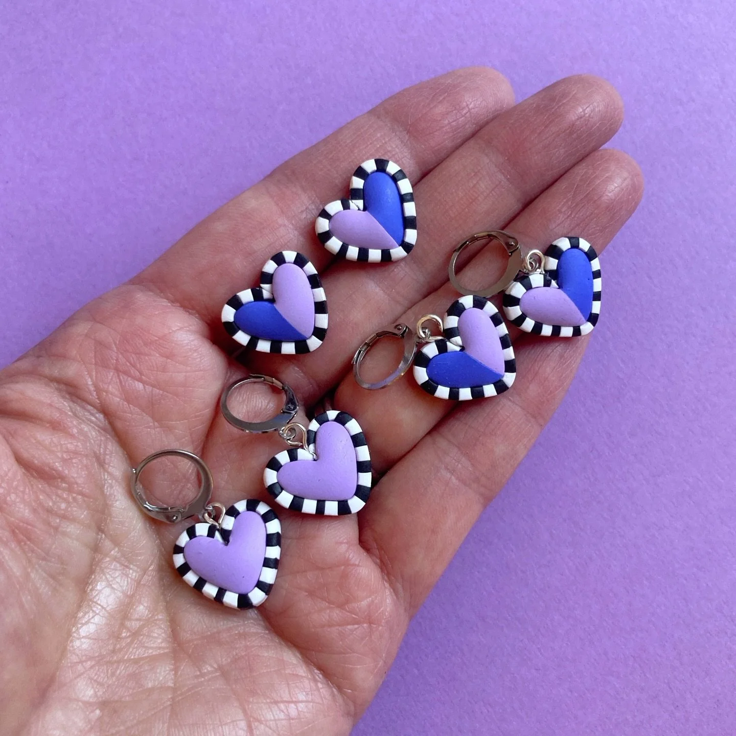 Adding a little love into the world. 💙💜💛

Puffy hearts, now in the shop.

#HeartEarrings #ValentinesEarrings