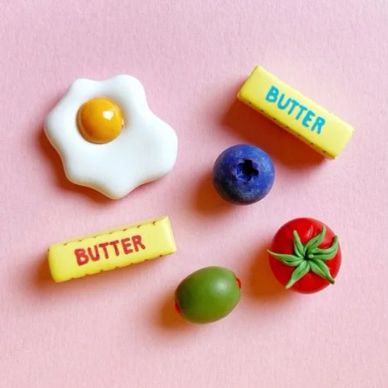 Pimento olive never looked so plump! He got a 3-D makeover, and fits in much better with his buddies now 🥰

Check out stories for a before-and-after 🫒