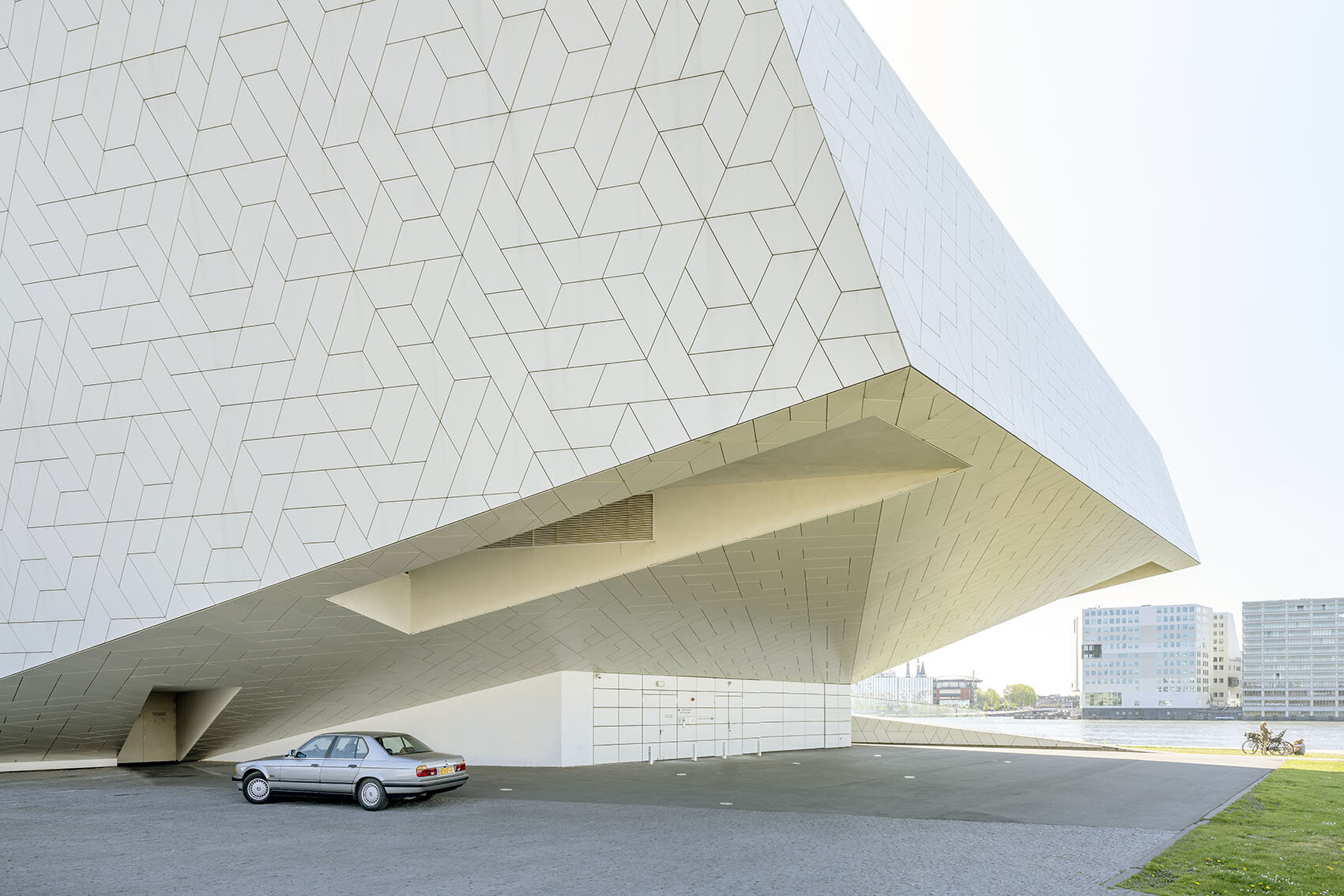 Delugan Meissl Associated Architects / BMW