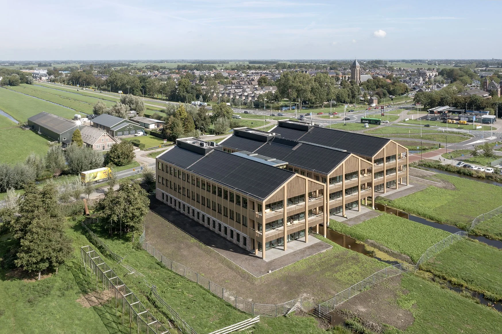 Ector Hoogstad Architecten / DOOR architecten