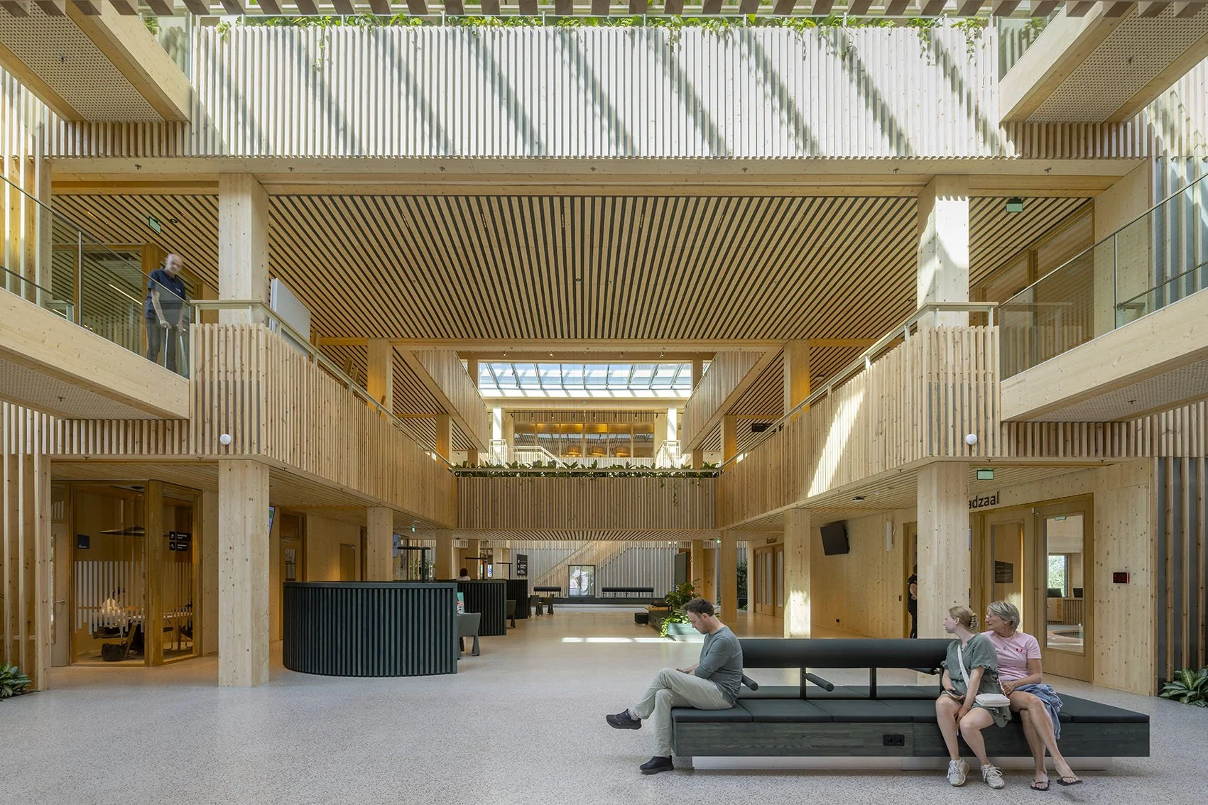 Ector Hoogstad Architecten / DOOR architecten
