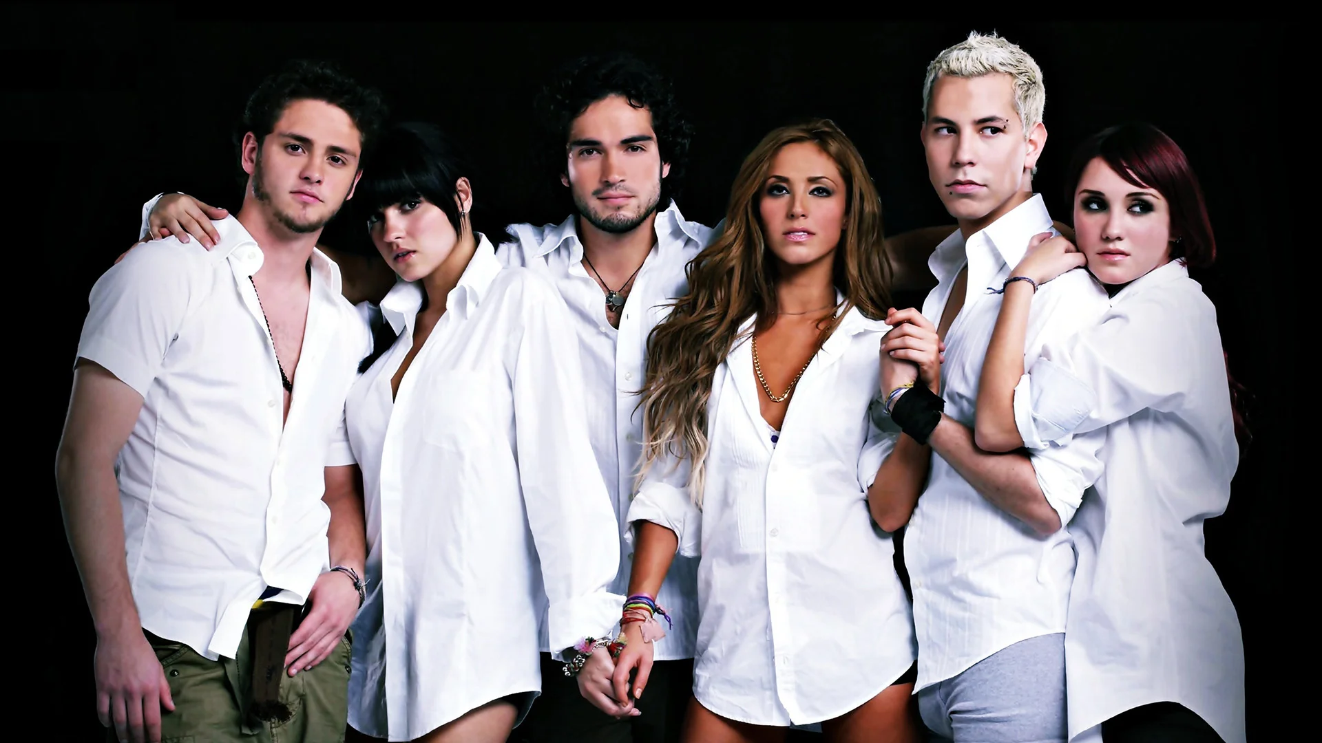 Left to Right: RBD (Christopher Von Uckermann, Maite Perroni, Alfonso Herrera, Anahi, Christian Chavez, and Dulce Maria)