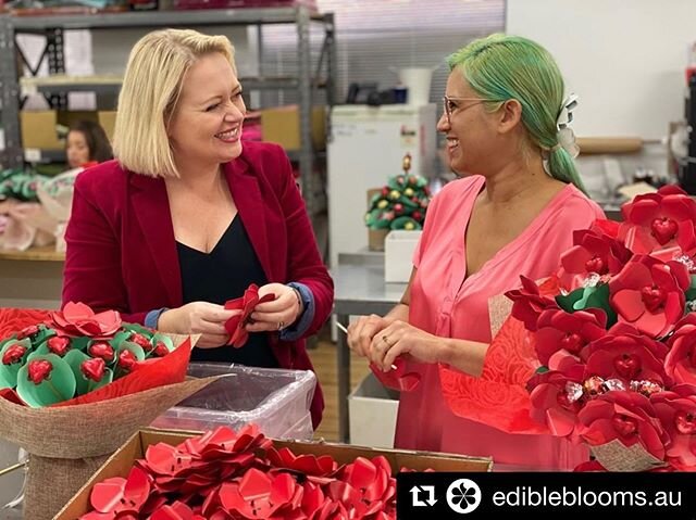 Repost @edibleblooms.au
・・・
Dream team, Kelly, Edible Blooms co-founder and creative designer of our new Valentine's Day rose, Amanda rolling our magnificent flowers for your bouquets this Valentine's Day!⁠
⁠
#EdibleBlooms #CreatingSmiles #NoFloralFo