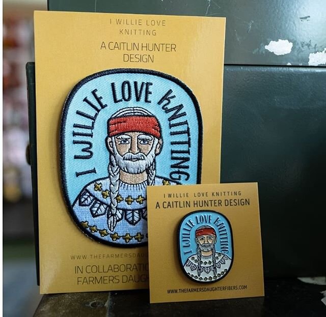All you WILLIE crazy Willie fans...I Willie Love Knitting pins and patches are baaaaaack!
.
.
.
#thefarmersdaughterfibers #knitstagram #knittersofinstagram #knittersofravelry #handknit #slowfashion #handdyed #yarnporn #knitstagram #yarn #knitting #cr