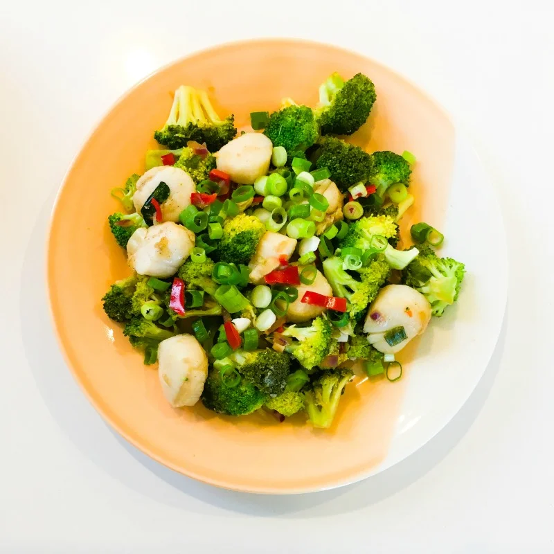 Scallops and Broccoli with Ginger, Chilli, Garlic and Shallots