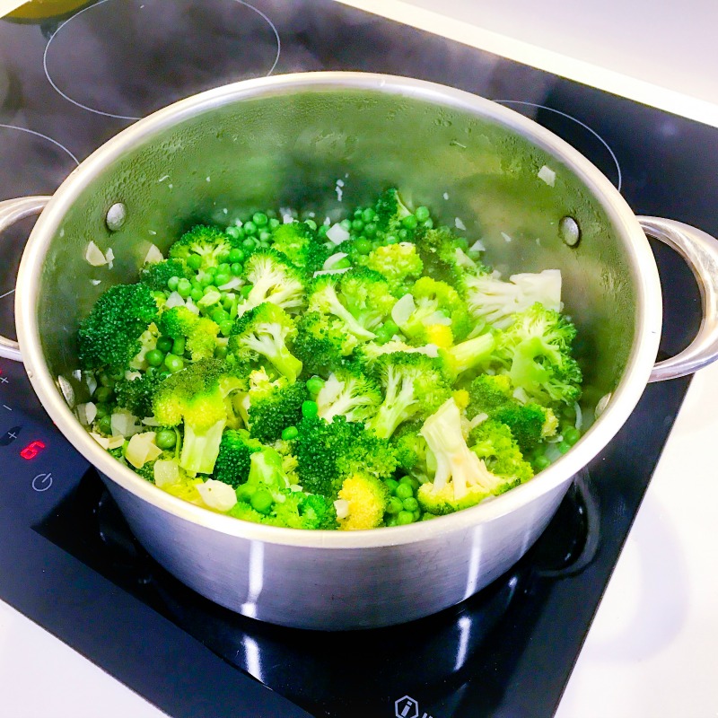 Oven Baked Salmon with Pea & Broccoli Mash