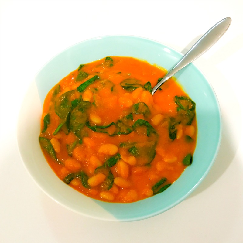 Roasted Tomato, Capsicum & Fennel Soup with Spinach & White Beans