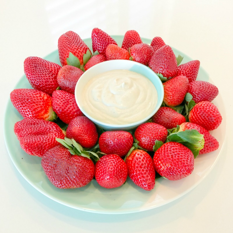 Strawberries with Maple Vanilla Cashew "Creme"
