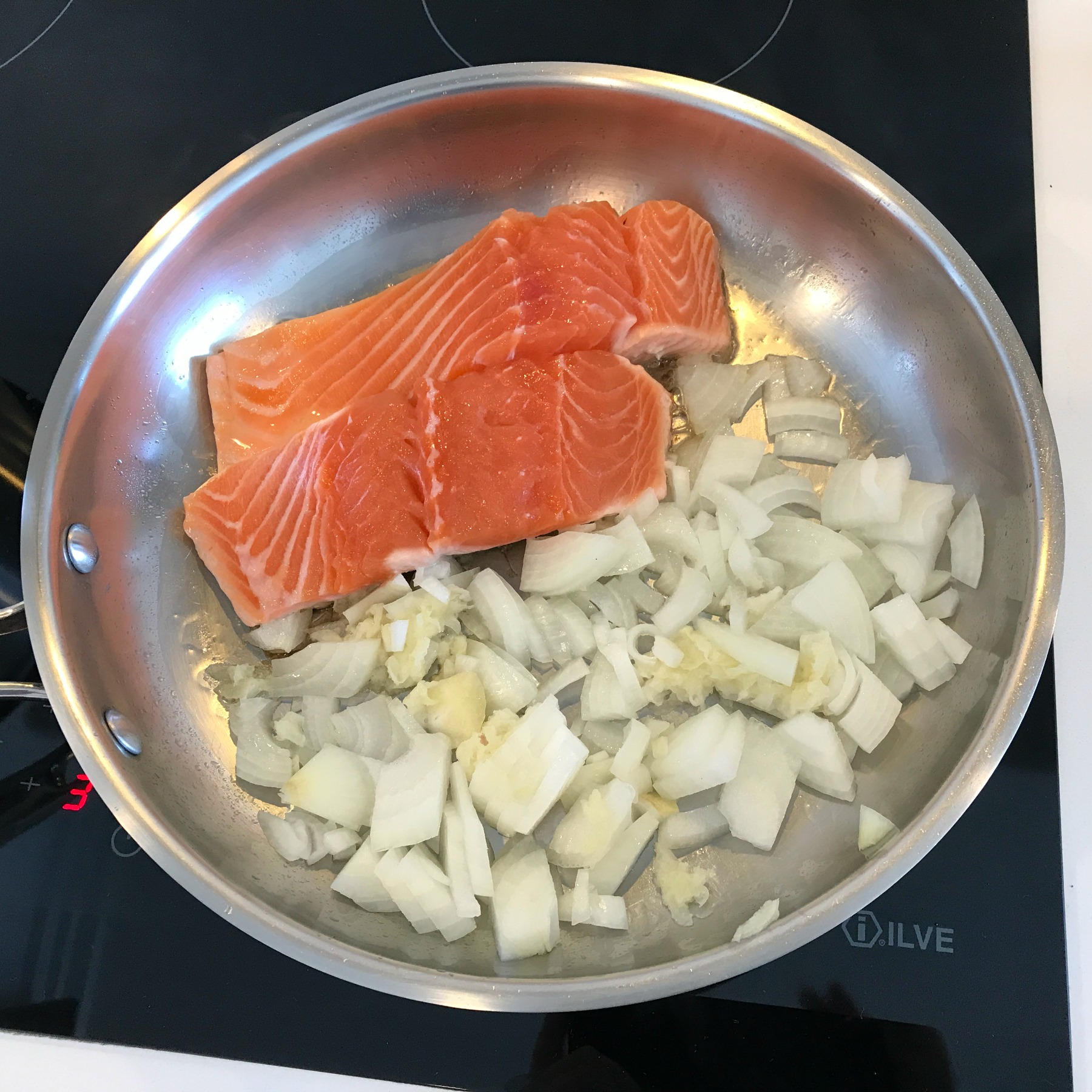 salmon-pasta.jpg