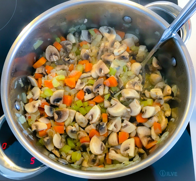simple-vegetable-and-mushroom-soup.jpg
