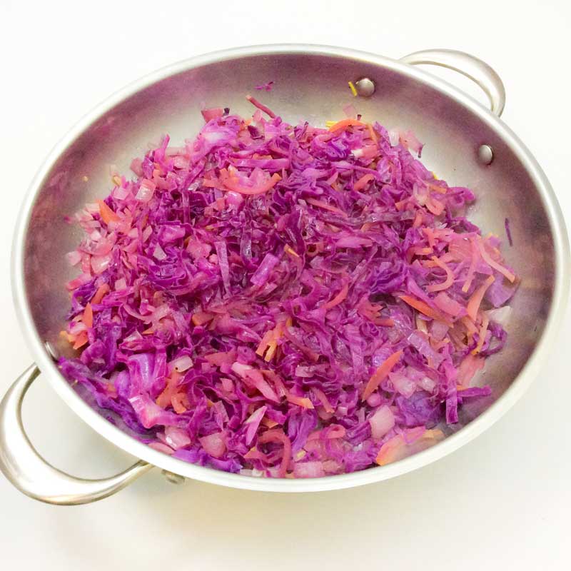 Sweet &amp; Spicy Red Cabbage 