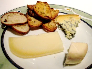 charleston restaurant: 1000 lancaster street, MD