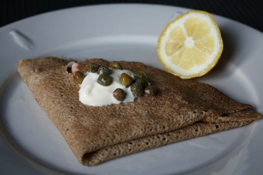 smoked salmon & chèvre crêpe