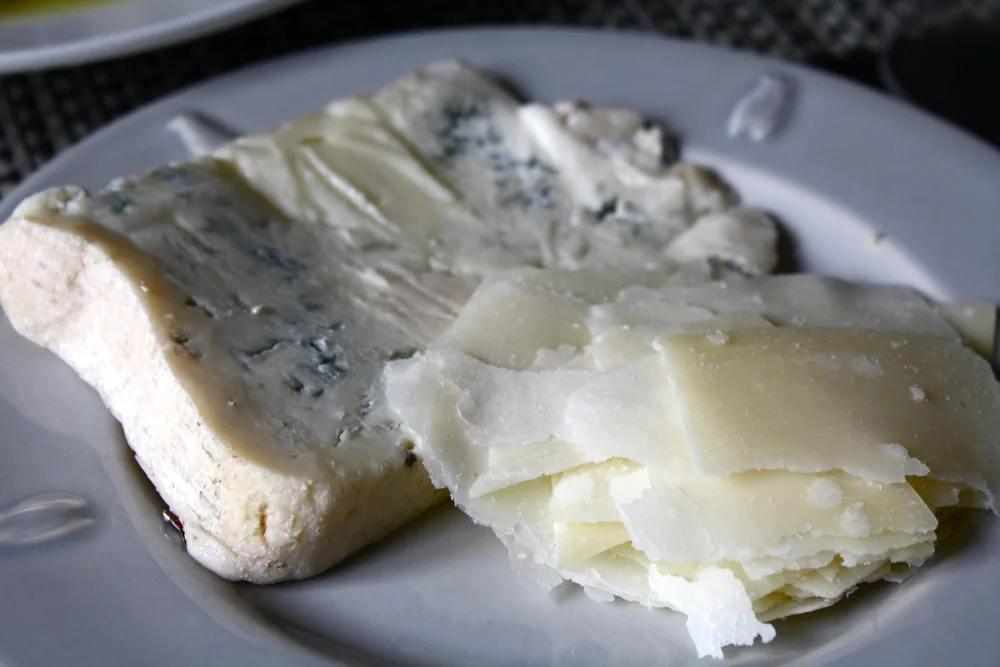 markets on rue de cler