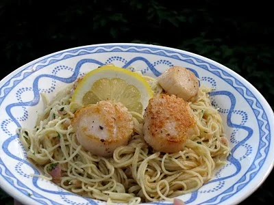 angel hair pasta with pan seared scallops