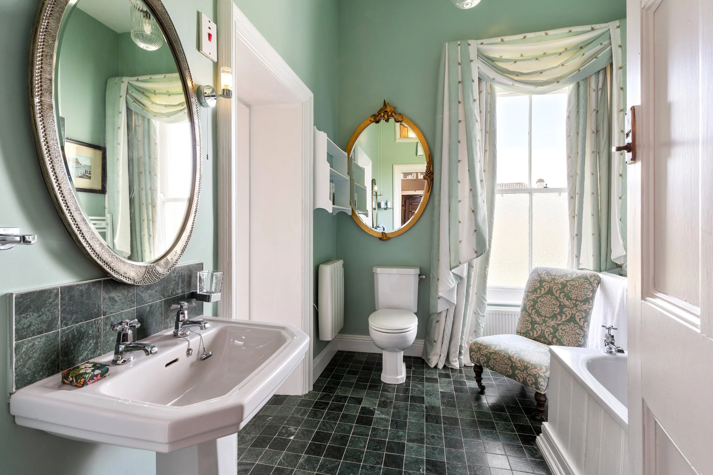 Main bathroom from hallway - Copy.JPG