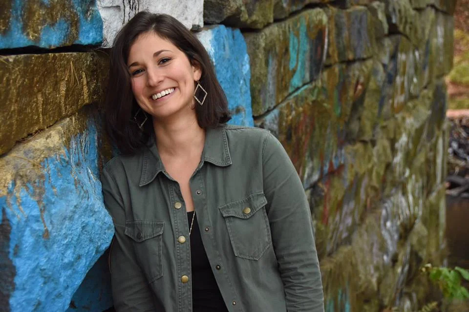 Ariel Strasser, singer/songwriter & pianist