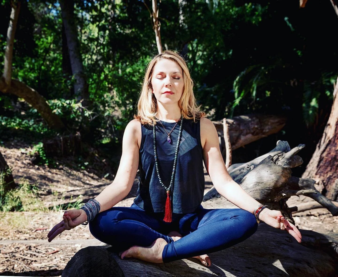 Looking for a healing session? 
Fine me on The True Healers app (see second slide)

💫Healers of all types on the app.

💫All healers background checked and authentic! 

💫 Available for in person in Los Angeles or virtual sessions (anywhere) as well