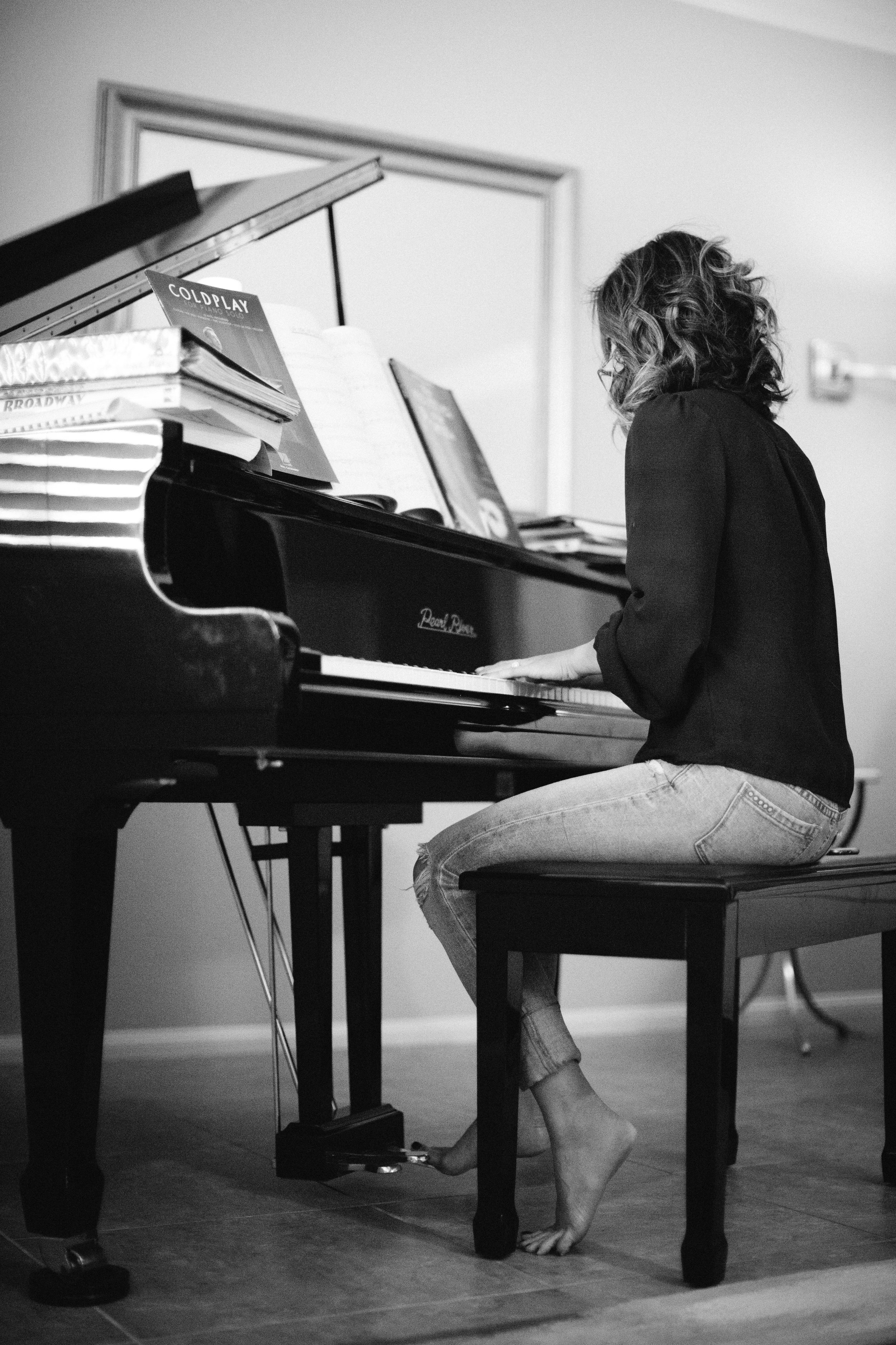 Katherine Piano Mary Graham Photography-4.jpg