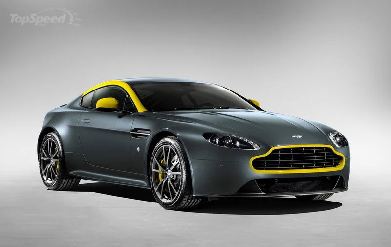 aston-martin-v8-vant-22_800x0w.jpg