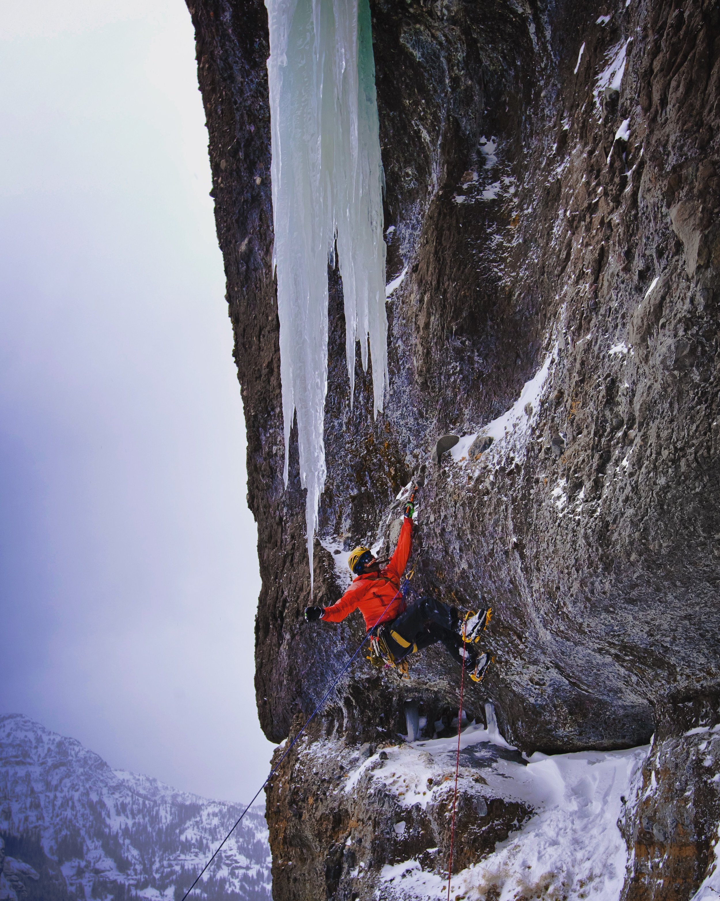 Scott Adamson on the direct FFA of "Rocket Boy" WI6 10D in Hyalite Canyon. 