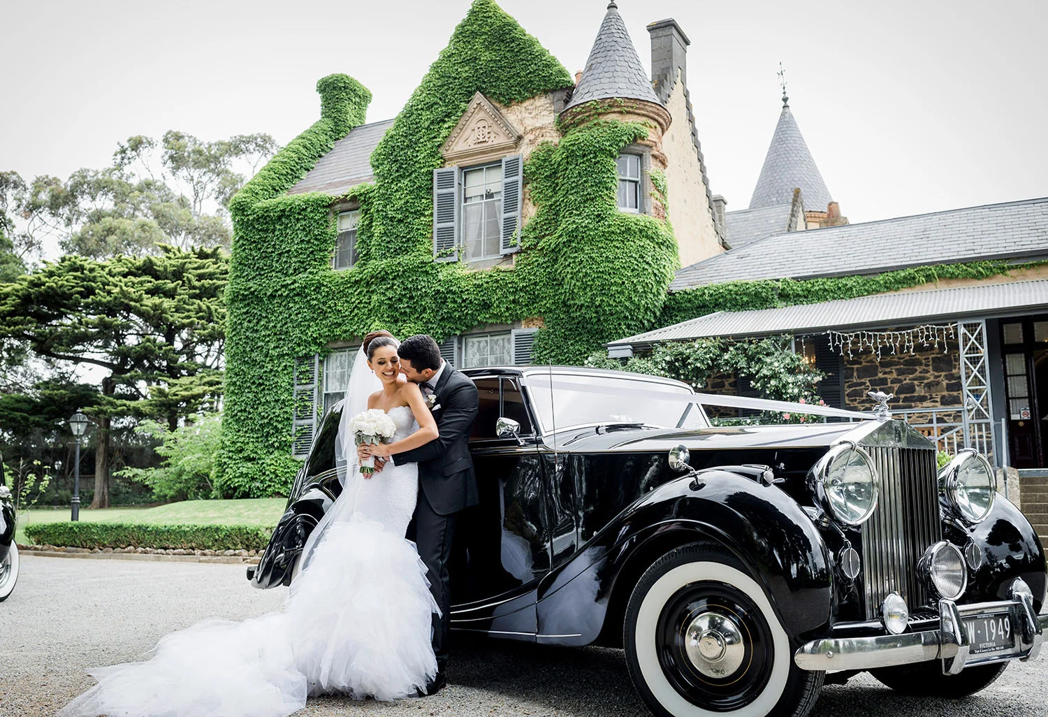 Triple R Melbourne wedding cars