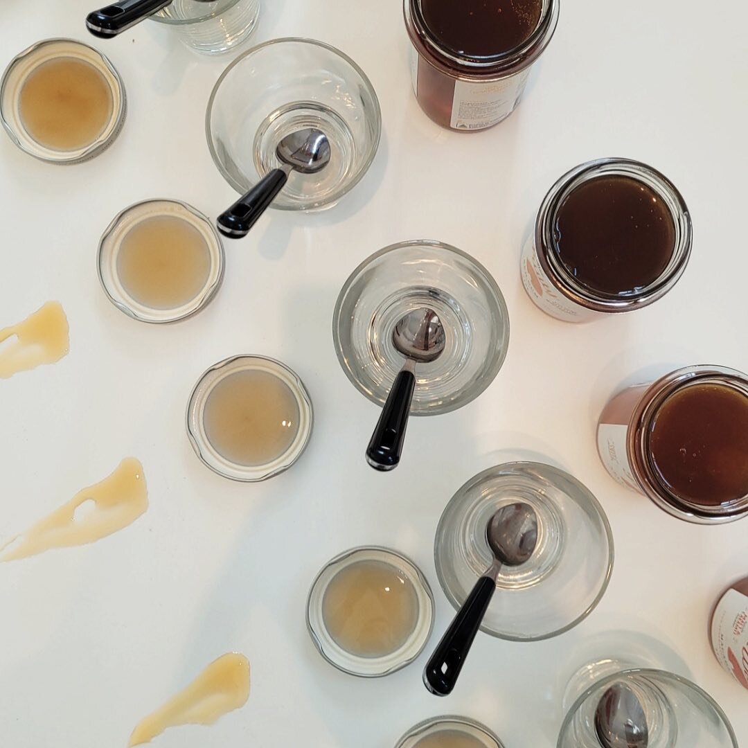 Sweet 🍯 

Honey tastings to make this Victorian lockdown just a little sweeter, and more palatable.😉

(Hey regional VIC, go out and support your local cafes/restaurants; they need your support!)

#chaiboy #honeychai #stickychai #beechworthhoney #lo