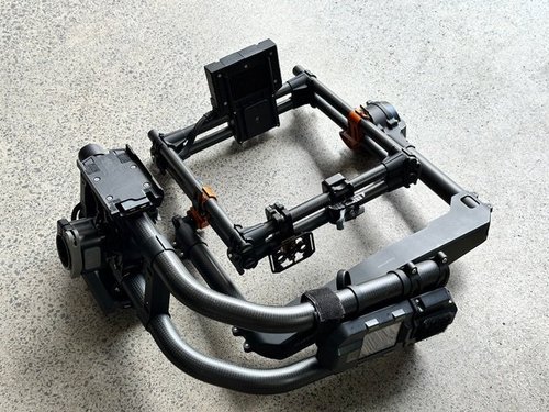 Movi Pro w/ 1A Wheels and Movi Controller