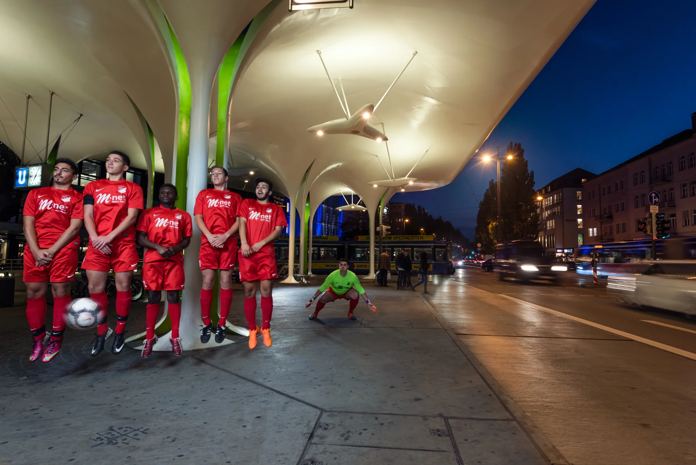 ADAC Reisemagazin München Fußballmanschaft FC Schwabing-Münchner Freiheit.jpg