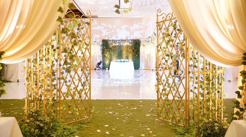 Hire Chicago\'s Best Wedding Decoration Studio - SatinChair - Luxury