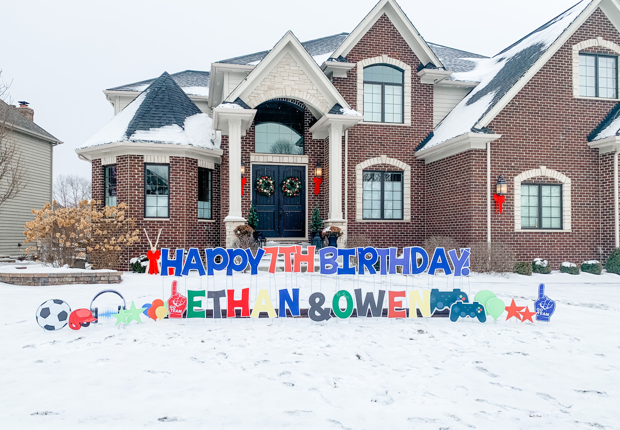 Happy Birthday yard greeting rental service makes your birthday, graduation, anniversary, and birth celebrations extra cool with custom yard signs near Warrenville &amp; Lisle areas.