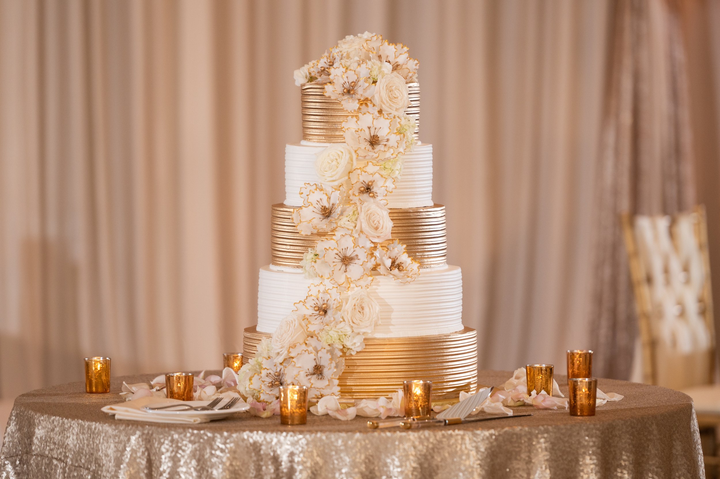 Venutis wedding decoration white dance floor at  venutis backdrop chuppah for jewish wedding in chicago (39).jpg