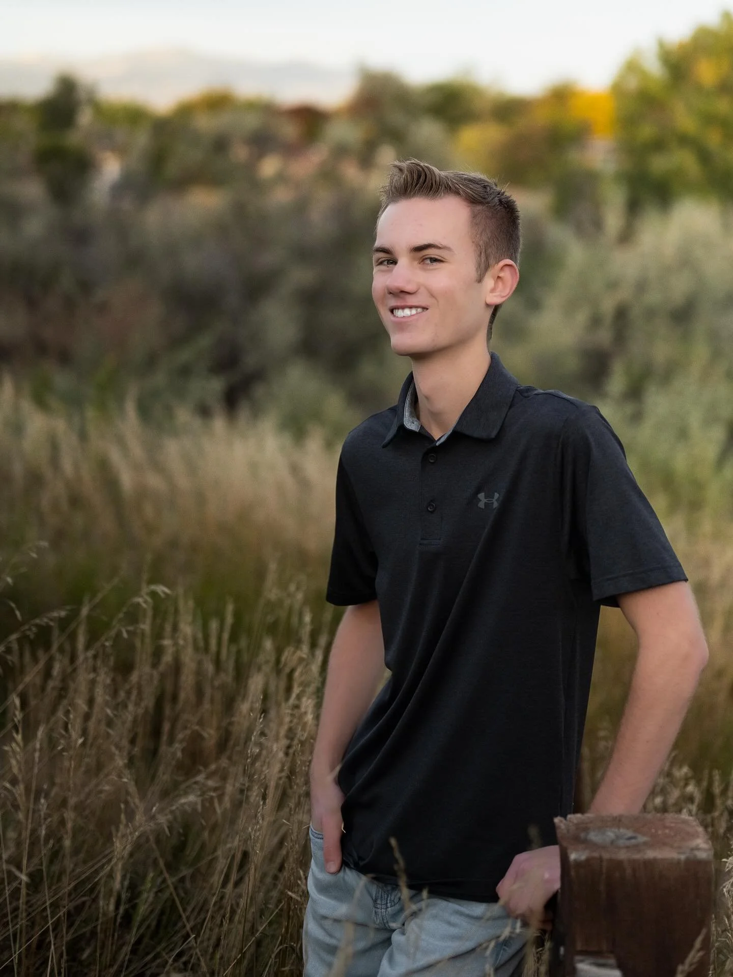 Class of 2026 ➡️ Braden is proof that senior year really does fly by.
This time next year, he&rsquo;ll be onto his next big adventure&mdash;but right now, we&rsquo;re capturing the in between.

📸 Jennie Bennett Photography
📍 Denver Senior Portraits