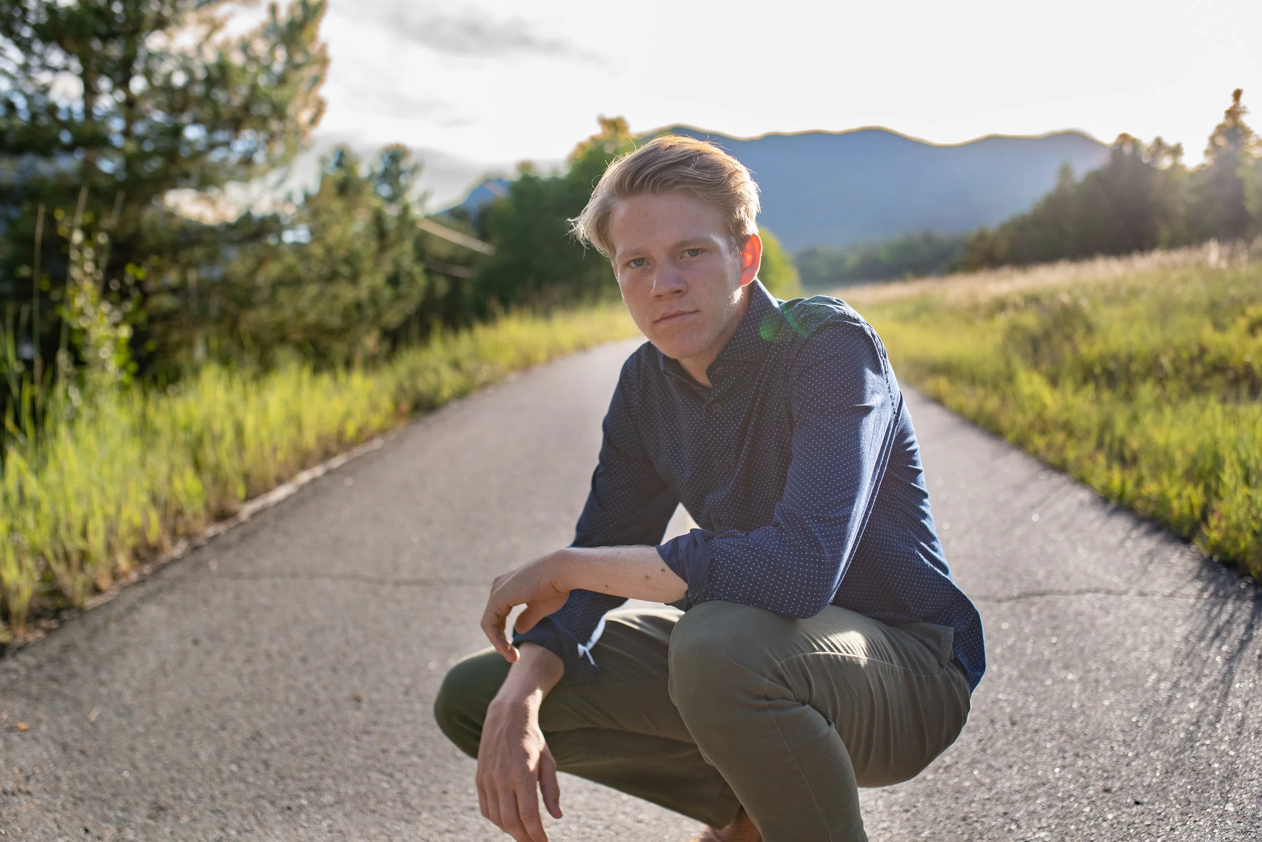 What to Wear for Senior Pictures in Denver                          (Without Looking Like Everyone Else)