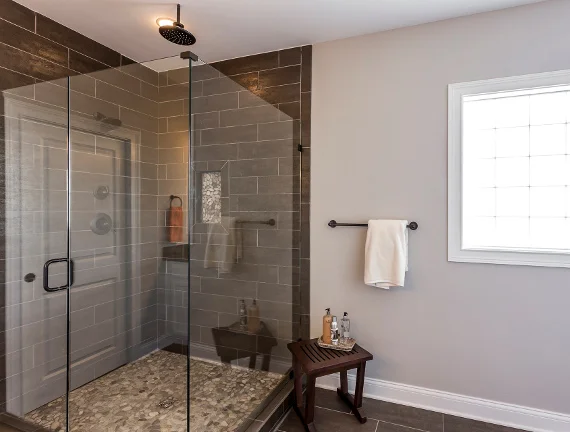 upstairs master bathroom 2.jpg