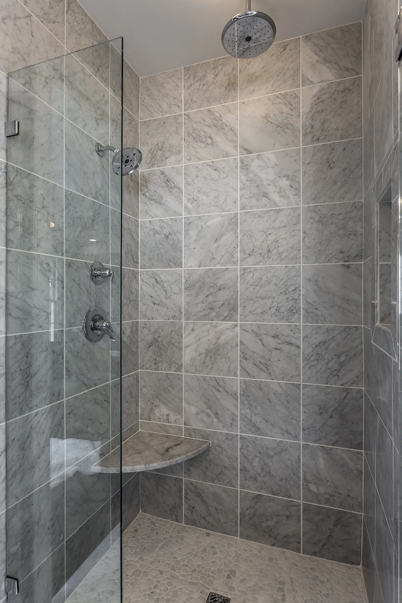 downstairs master bathroom 2.jpg