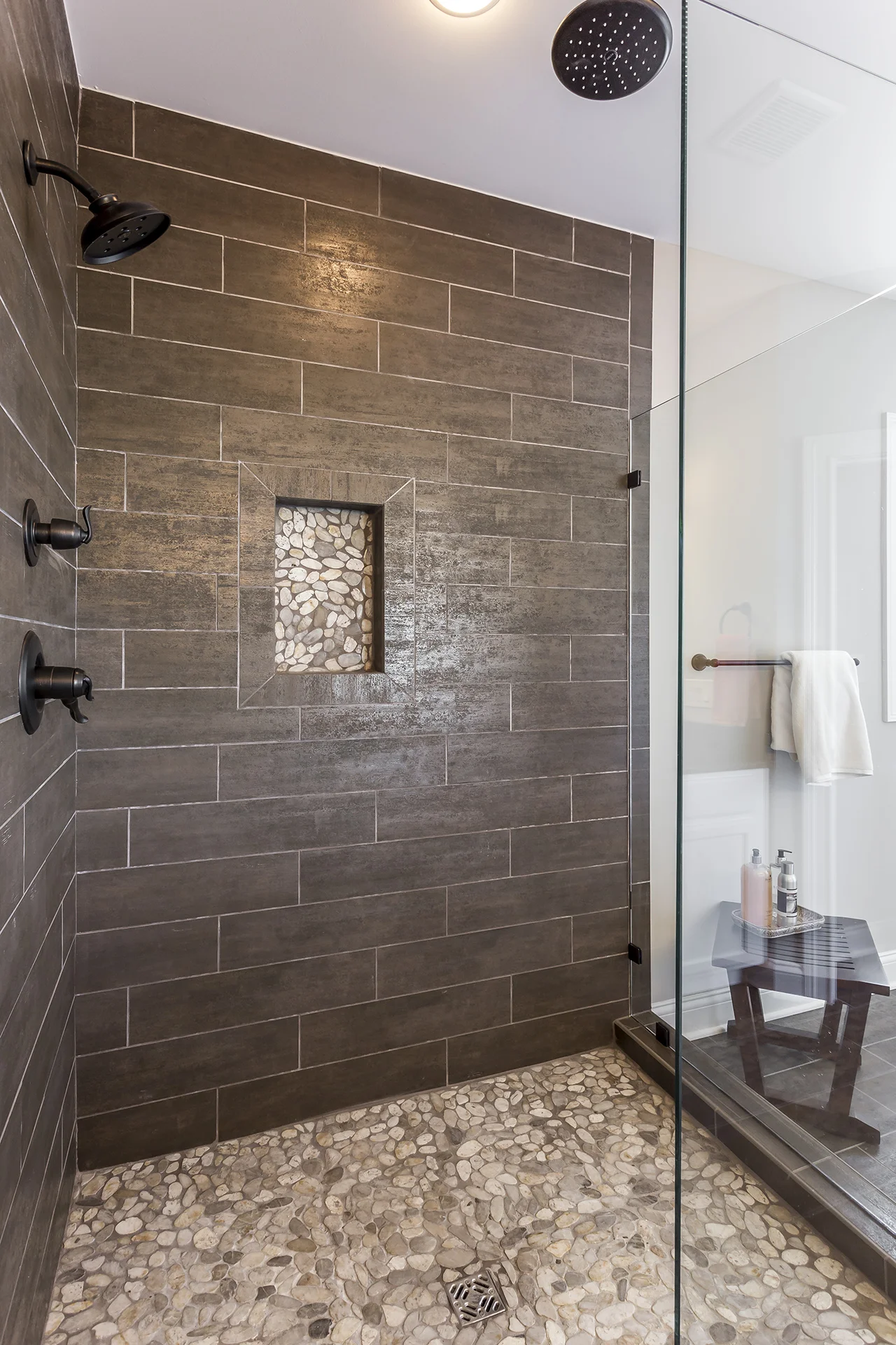 upstairs master bathroom 3.jpg