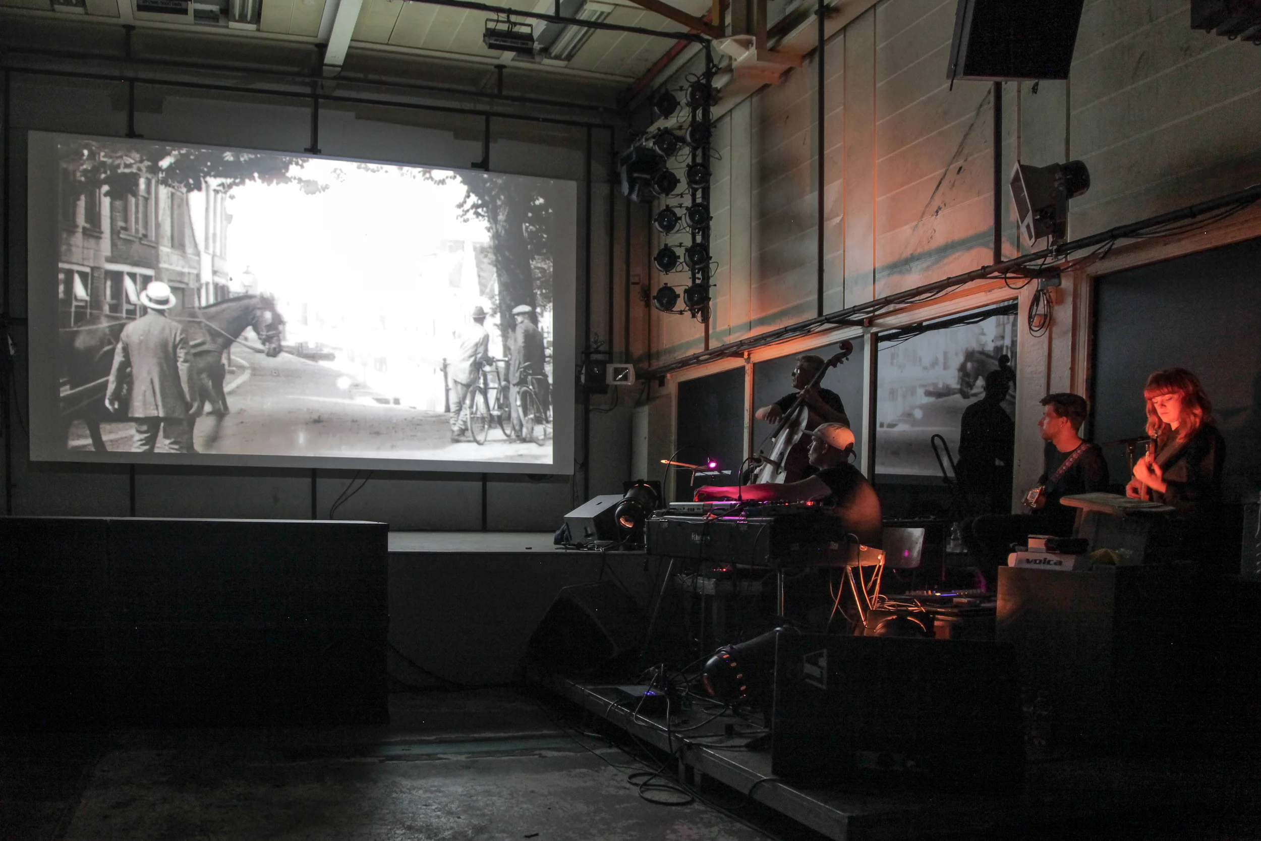 Tom Trago meets EYE | 28.08.14 Trouw Amsterdam © Konstantin Guz