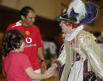 queen_greets.jpg