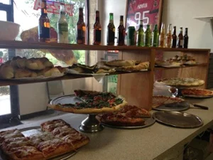 Moschellos_Pizza_2.jpg