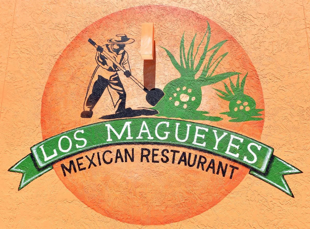Los Magueyes.jpg
