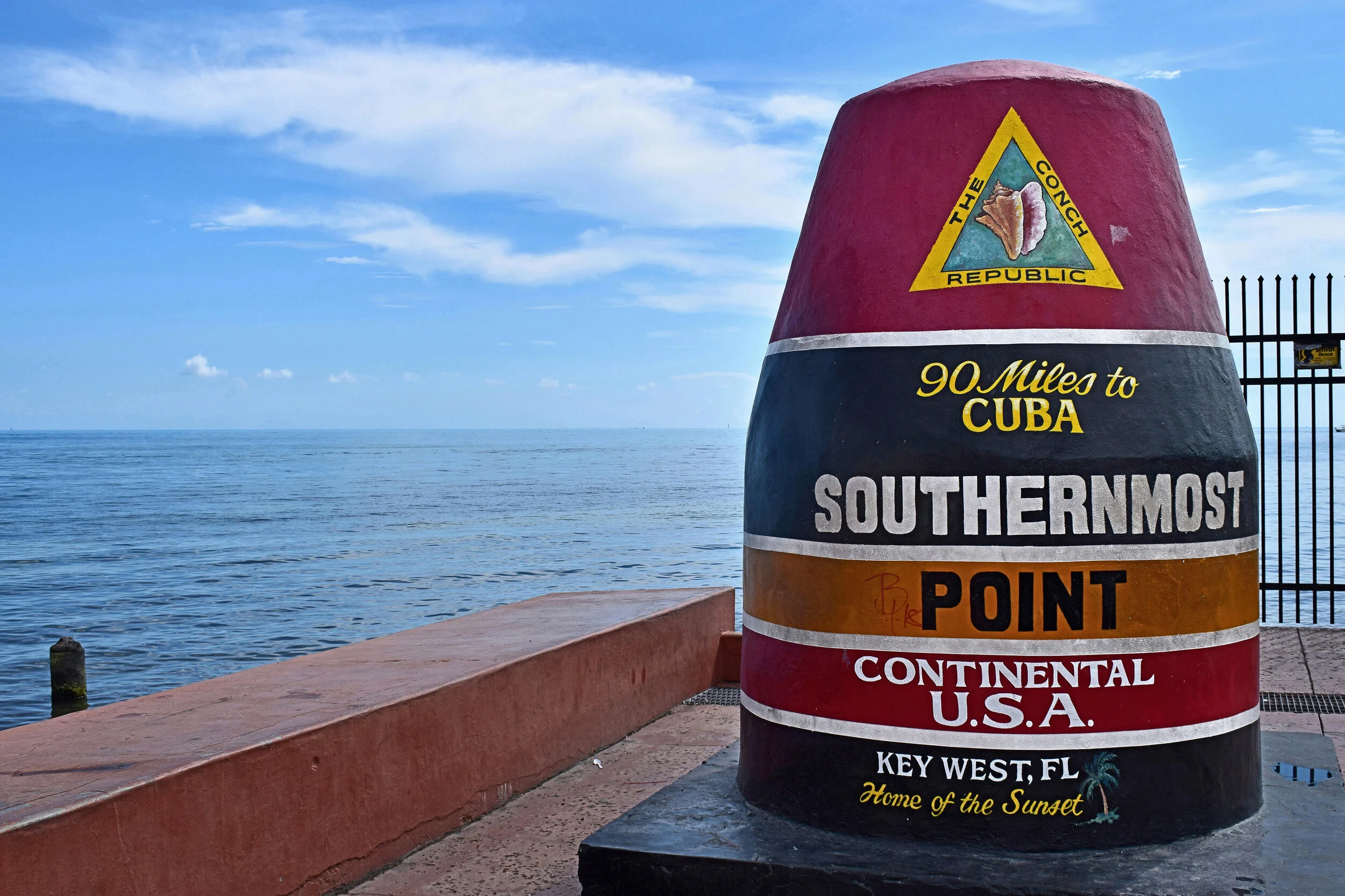 Southernmost_Point_an_der_Südküste_von_Key_West.jpg