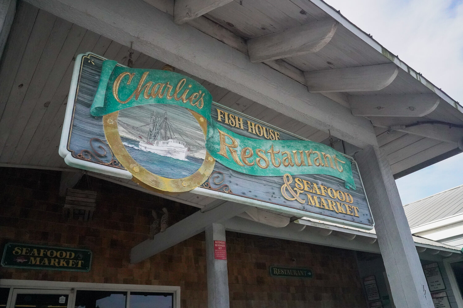 Charlie's Fish House &amp; Seafood Market