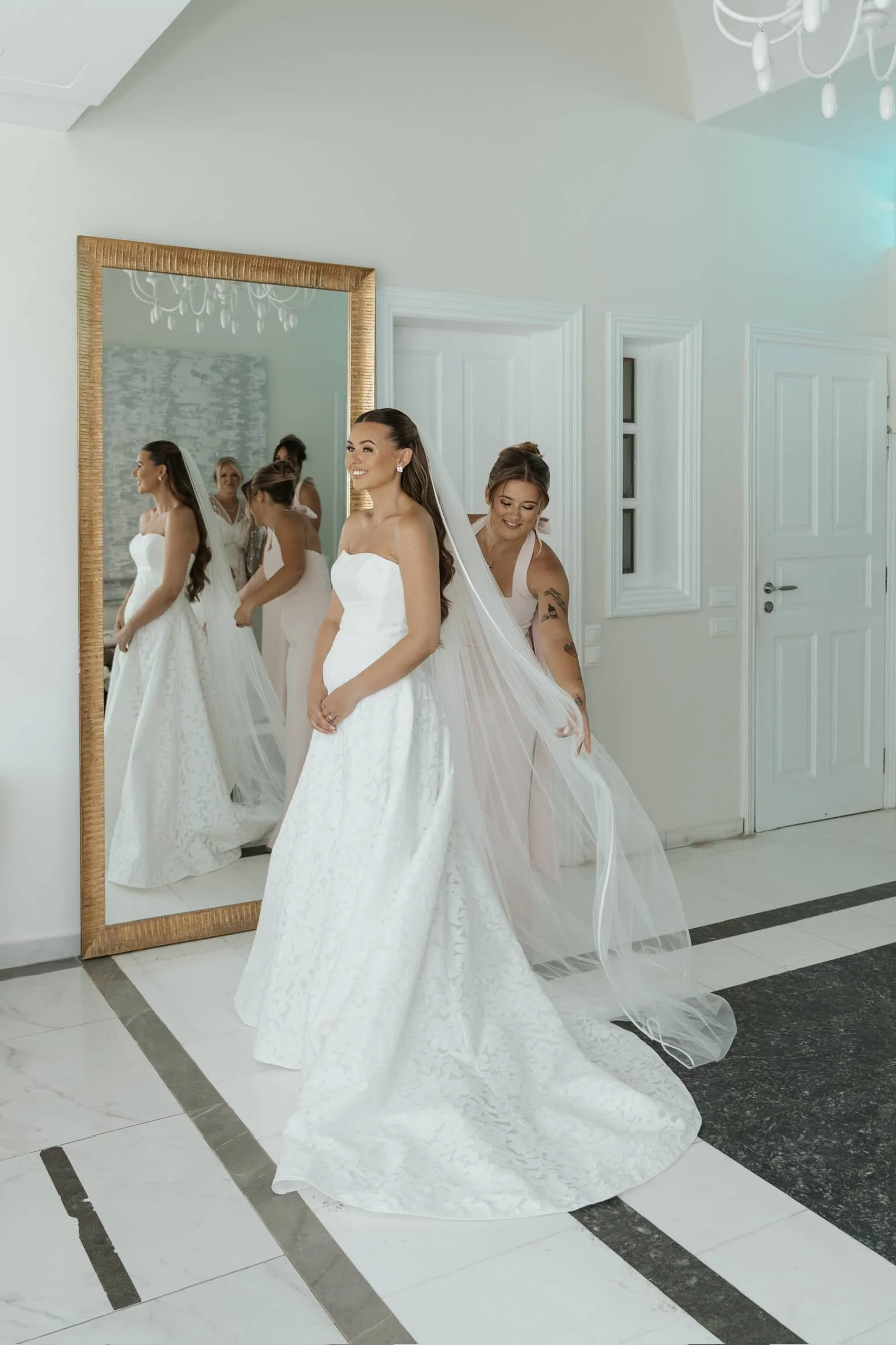 Jesus_Peiro_2433_Strapless_Gown_Real_Bride_Getting_Ready.jpeg