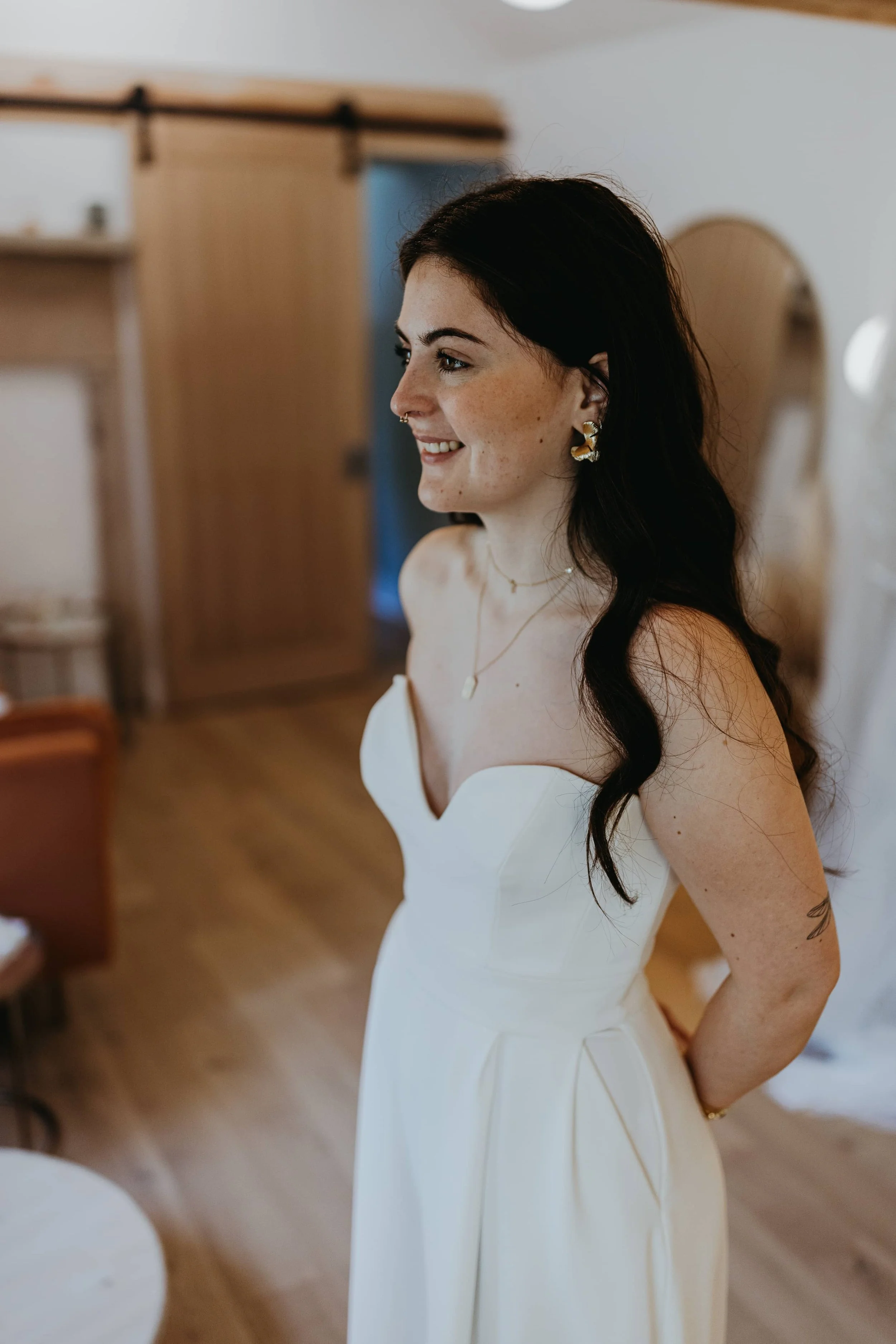 Bridal_Jumpsuit_Jesus_Peiro_Maison_Sabben_Earrings.jpg