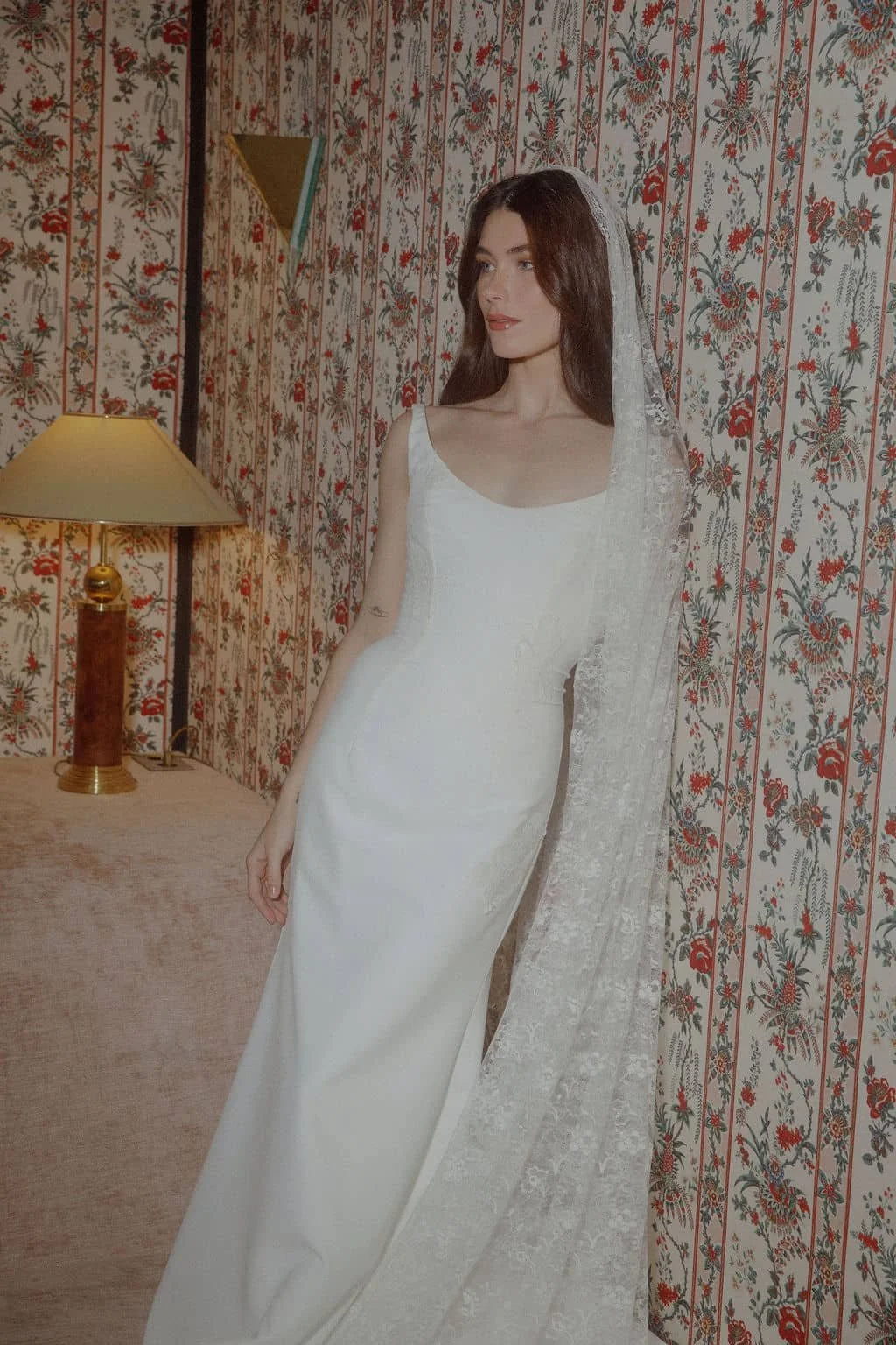 Sarah_Seven_Scoop_Neck_Fitted_Crepe_Bridal_Dress_Alexandra_Anne-2.jpg