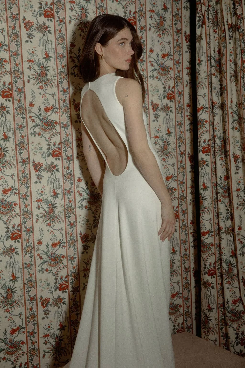 Sarah_Seven_Kit_Ponte_Jersey_High_Neck_Open_Back_Bridal_Dress-4.jpg